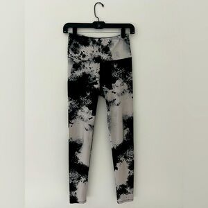 Goldsheep Black and White Tie Dye Leggings, size small, perfect condition
